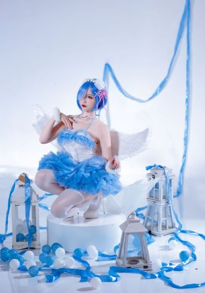双腿吊起揉捏花蒂调教h双性_蓝光手机在线看